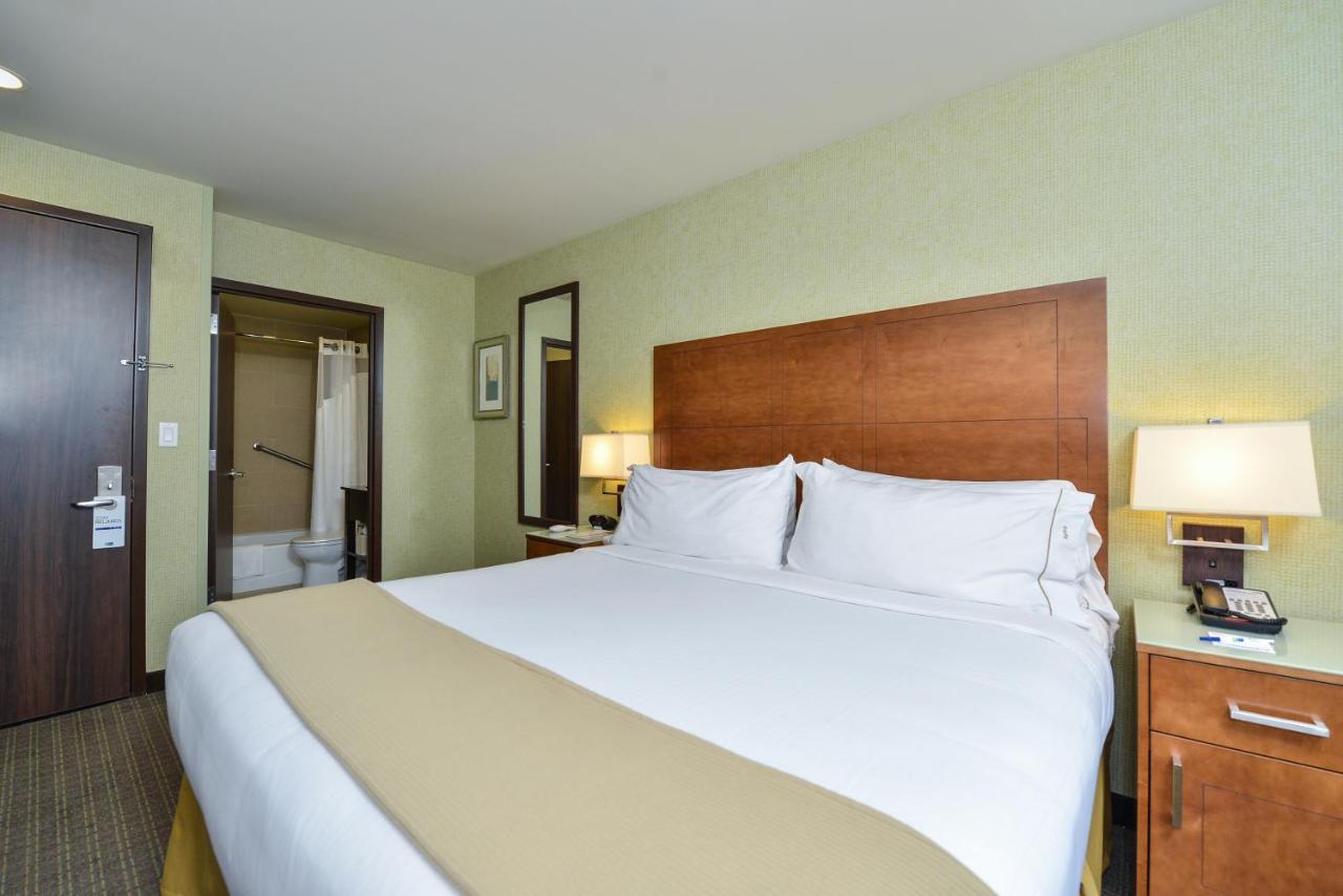 Holiday Inn Express Manhattan Midtown West By Ihg New York Exterior foto