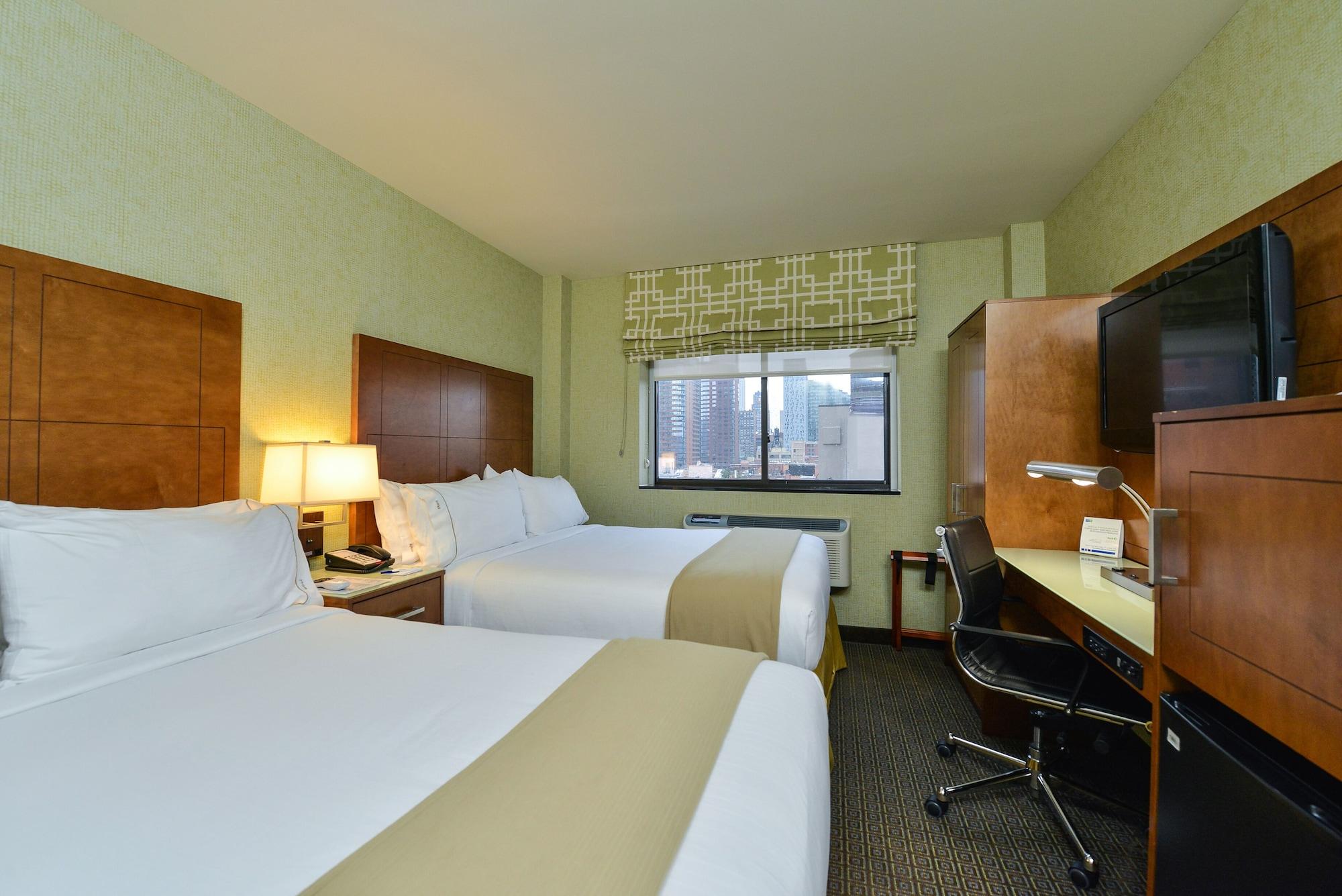 Holiday Inn Express Manhattan Midtown West By Ihg New York Exterior foto