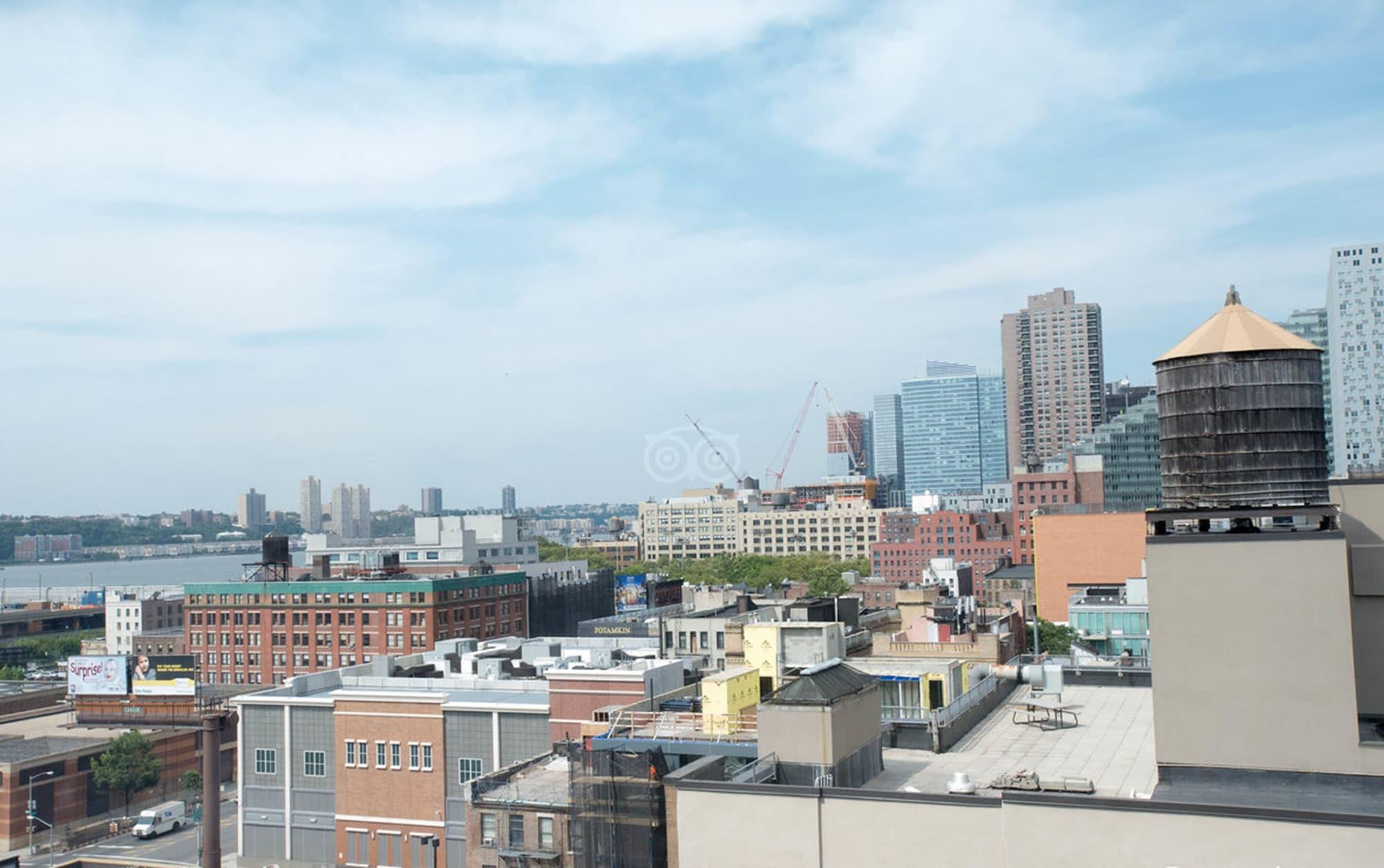 Holiday Inn Express Manhattan Midtown West By Ihg New York Exterior foto