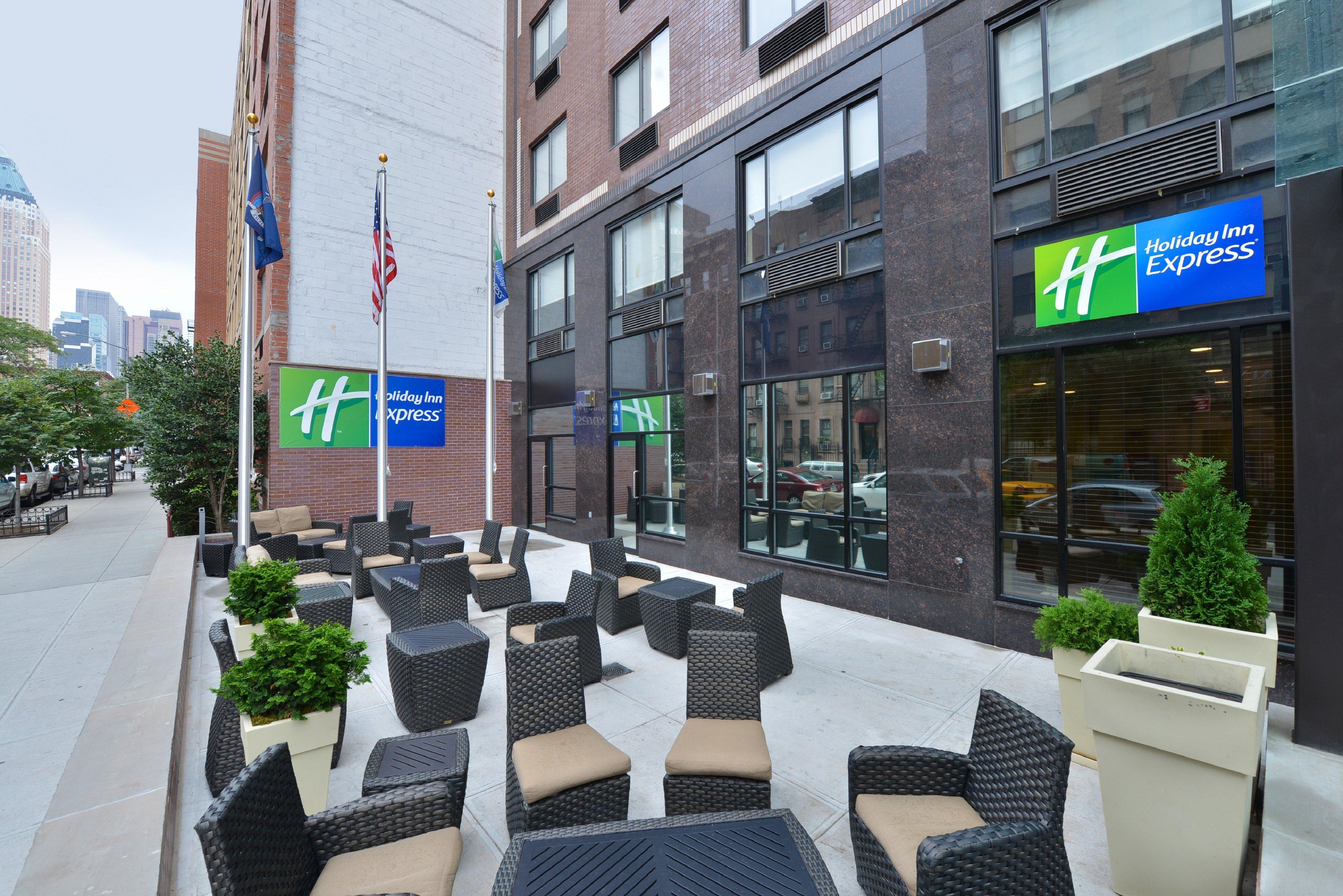 Holiday Inn Express Manhattan Midtown West By Ihg New York Exterior foto